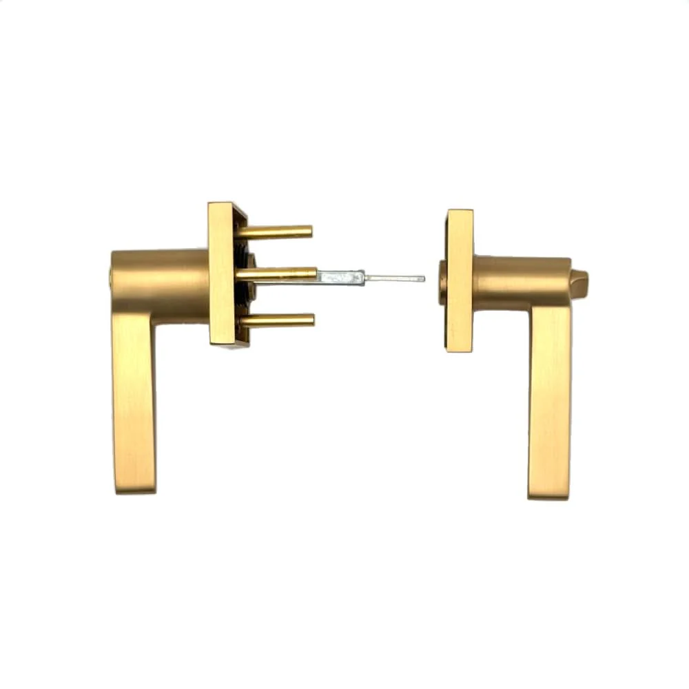Pinkys Key-In Lever in Brass - Image 3