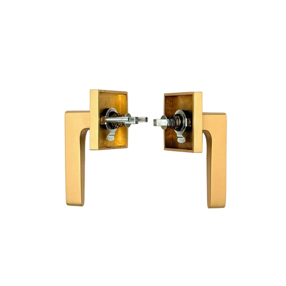 Pinkys Passage Lever in Brass - Image 4